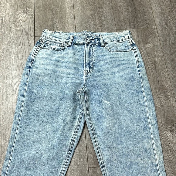 American Eagle Mom Jean size 4 new without tags excellent condition SIZE 4 - Picture 2 of 6